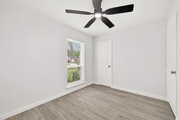 $2,200 | 13442 Greenway Drive, Sugar Land, TX 77498