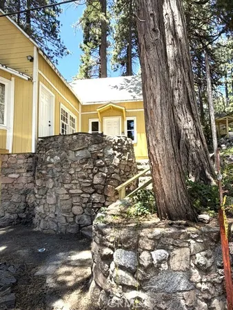 $379,000 | 31858 Hollow Way, Running Springs, CA 92382
