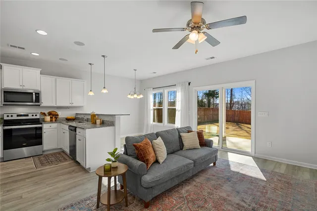 $265,000 | 135 Highland Park Court, Easley, SC 29642