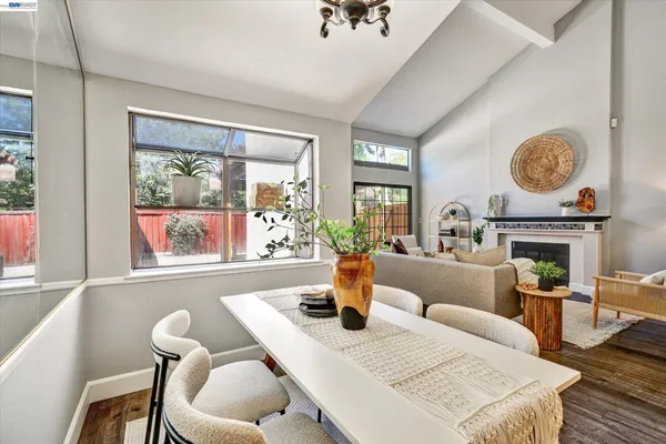 $875,000 | 4374 Valley Avenue, Unit D1, Pleasanton, CA 94566