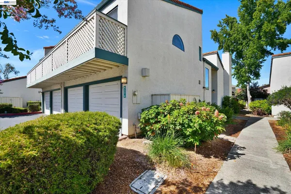 $875,000 | 4374 Valley Avenue, Unit D1, Pleasanton, CA 94566