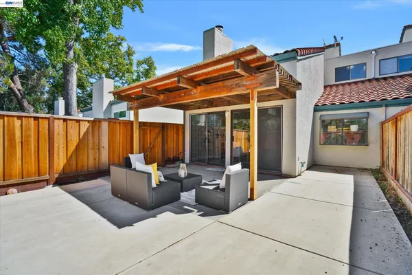 $875,000 | 4374 Valley Avenue, Unit D1, Pleasanton, CA 94566