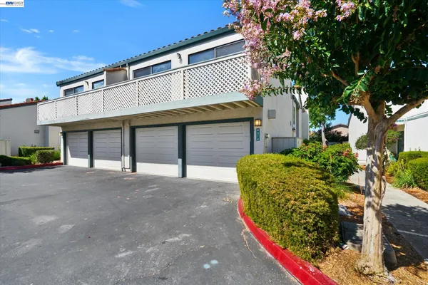 $875,000 | 4374 Valley Avenue, Unit D1, Pleasanton, CA 94566