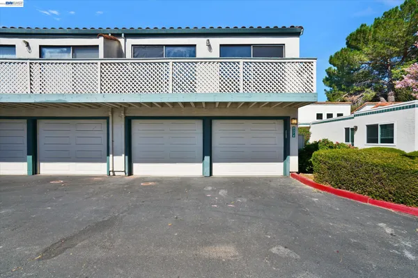 $875,000 | 4374 Valley Avenue, Unit D1, Pleasanton, CA 94566