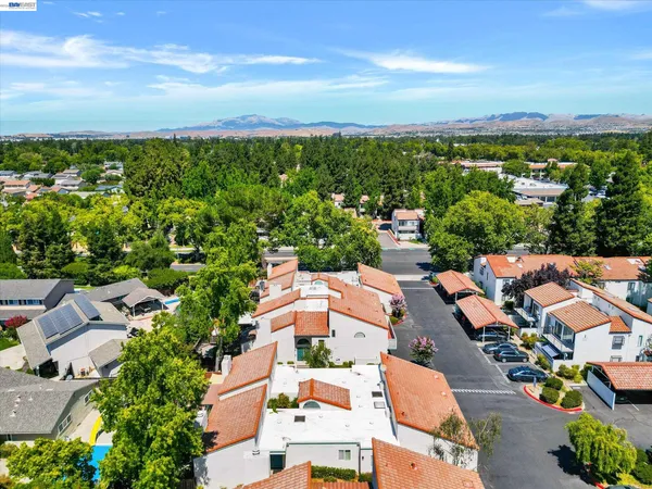 $875,000 | 4374 Valley Avenue, Unit D1, Pleasanton, CA 94566