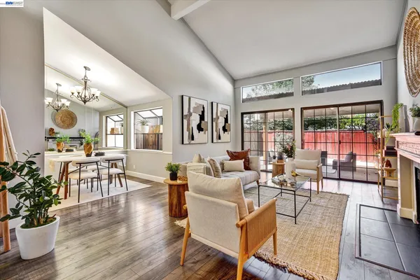 $875,000 | 4374 Valley Avenue, Unit D1, Pleasanton, CA 94566