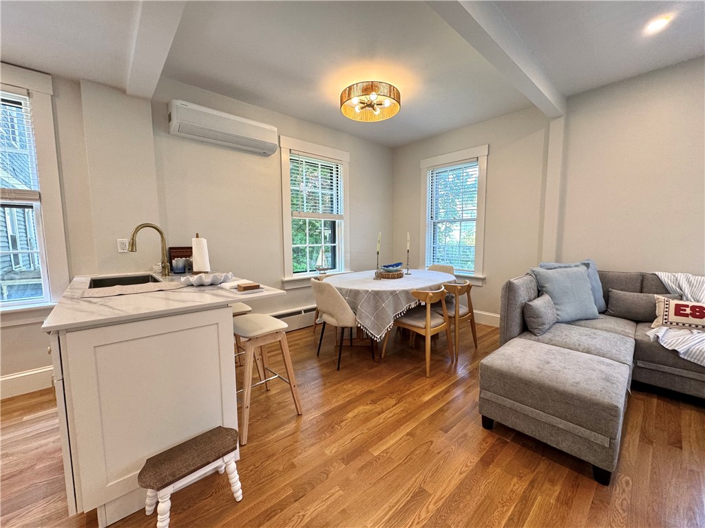 19 Walnut Street, Unit 4 Newport, RI 02840 - Photo 2 of 11