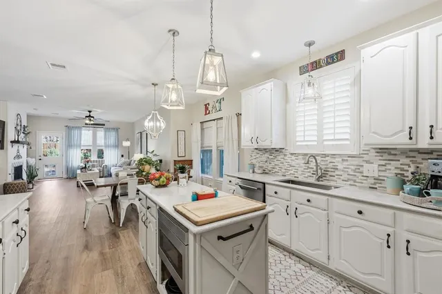 $575,000 | 2708 Timberhill Drive, Flower Mound, TX 75028