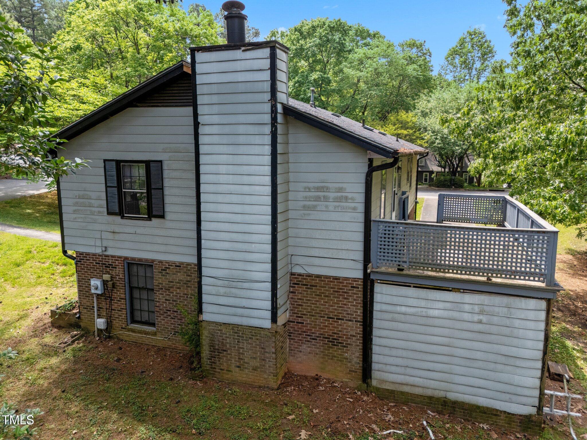 820 Nuttree Place Raleigh, NC 27606 - Photo 26 of 30 41-web-or-mls-DJI_20250422121518_0821_D