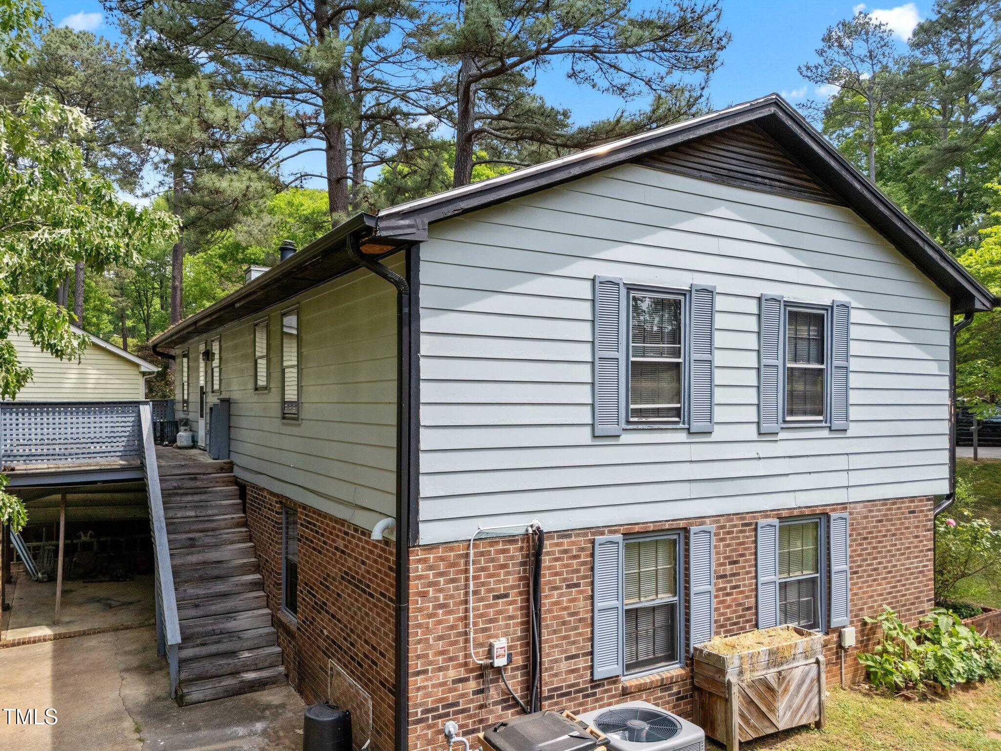 820 Nuttree Place Raleigh, NC 27606 - Photo 27 of 30 37-web-or-mls-DJI_20250422121338_0817_D