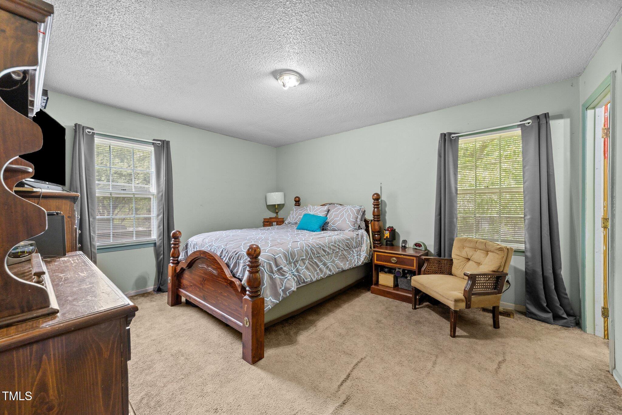 820 Nuttree Place Raleigh, NC 27606 - Photo 9 of 30 17-web-or-mls-3D5A6401