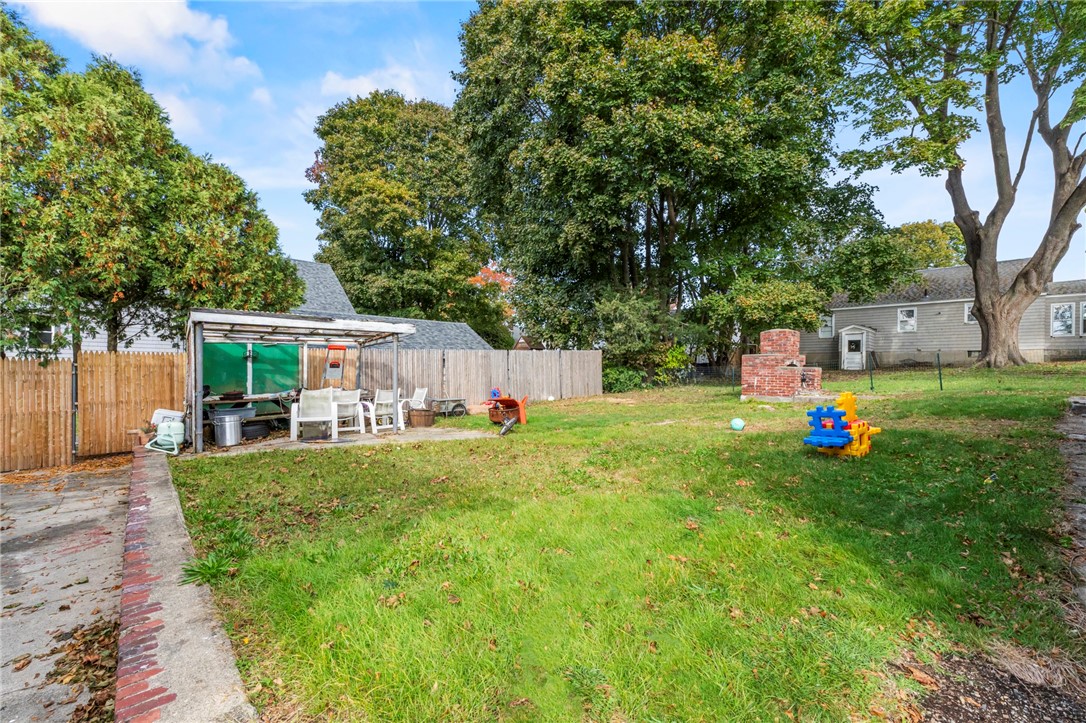 381 Maple Avenue Barrington, RI 02806 - Photo 19 of 19