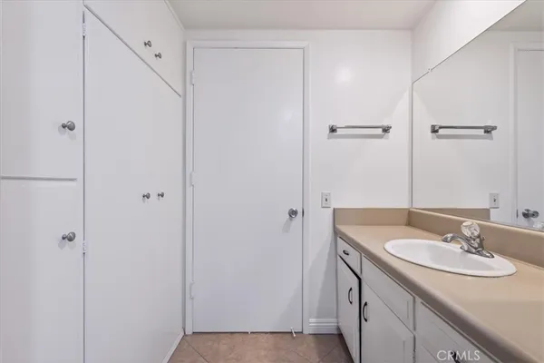 $2,300 | 214 Avenida Majorca, Unit O, Laguna Woods, CA 92637