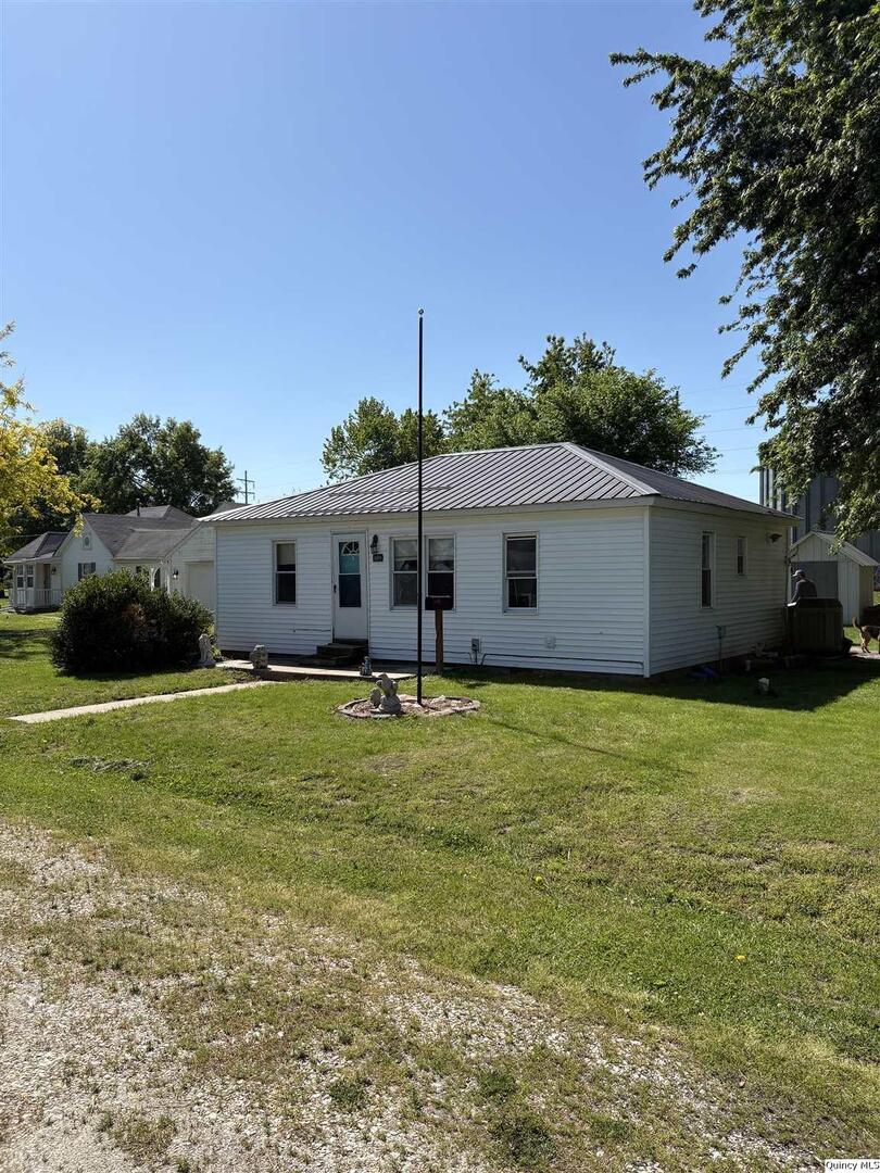 204 Main Cross Street Timewell, IL 62375 - Photo 1 of 11