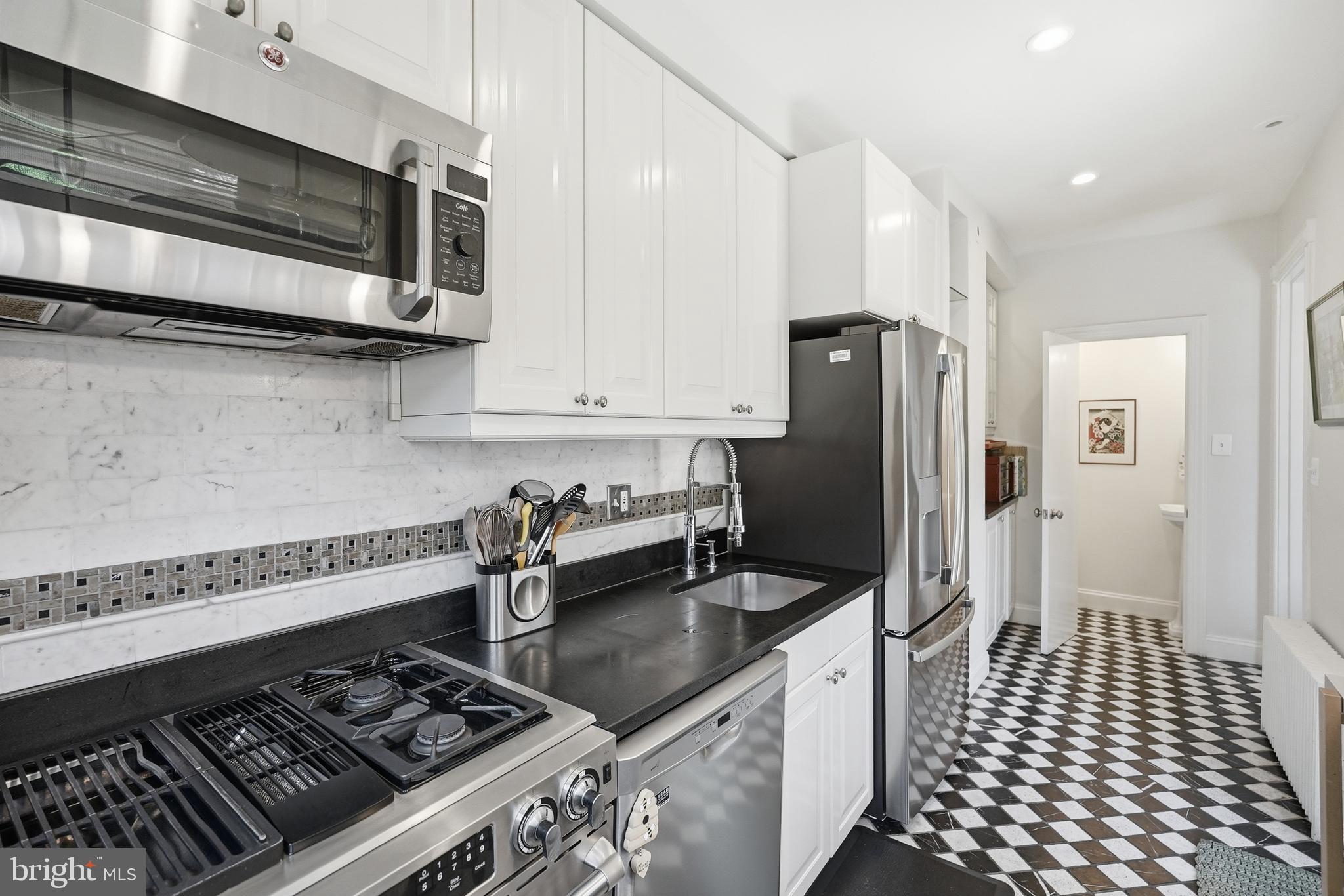 1632 Riggs Place Northwest Washington, DC 20009 - Photo 11 of 31