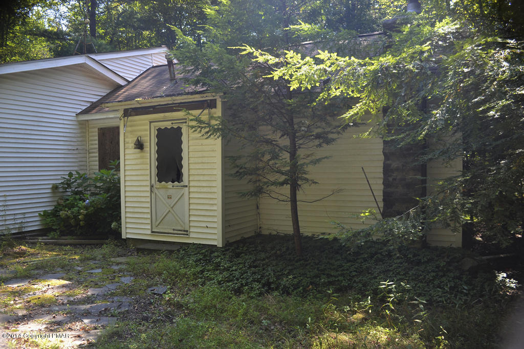 830 Snow Hill Road Cresco, PA 18326 - Photo 5 of 10 Image00002
