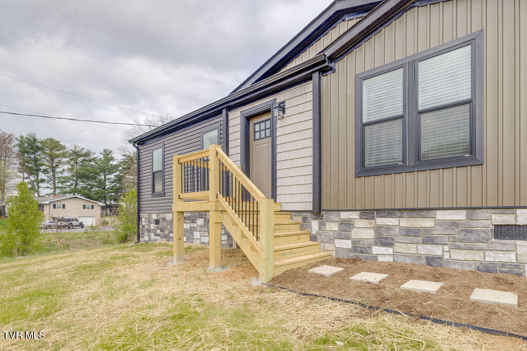 1565 Rheatown Road Chuckey, TN 37641 - Photo 4 of 43 004