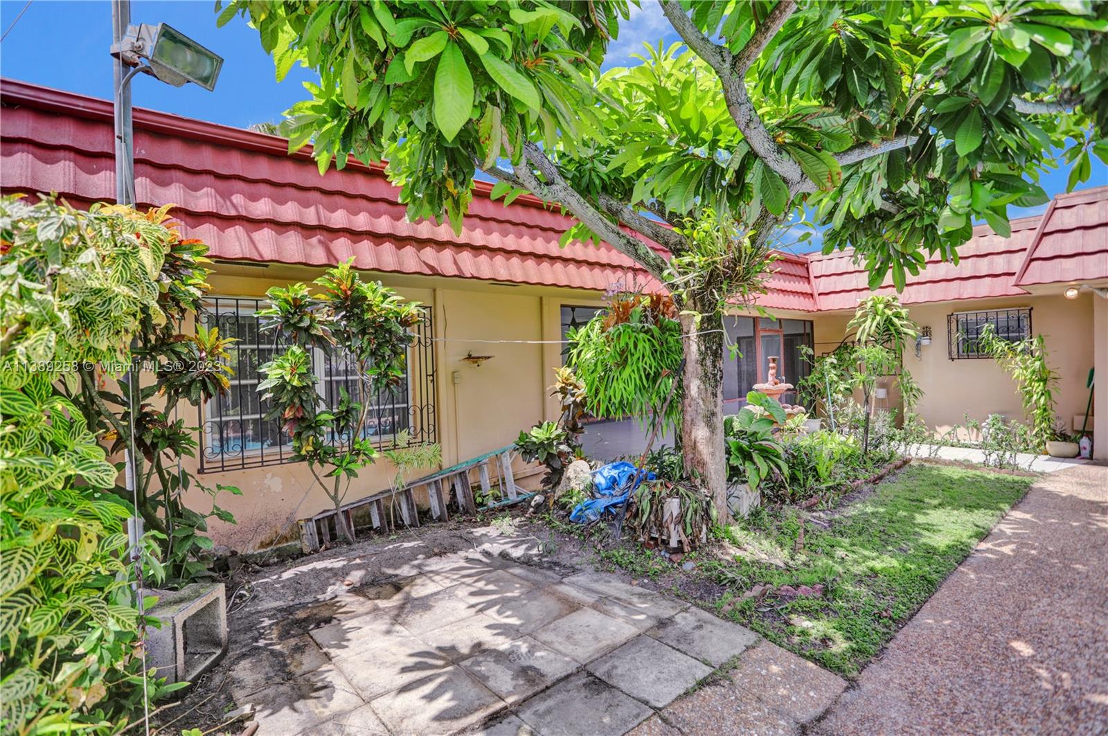 837 Washington Street Hollywood, FL 33019 - Photo 25 of 65