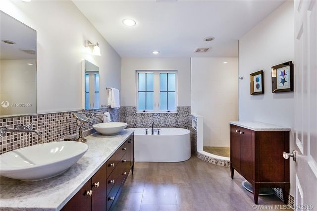 $5,300,000 | 130 Solano Prado, Coral Gables, FL 33156