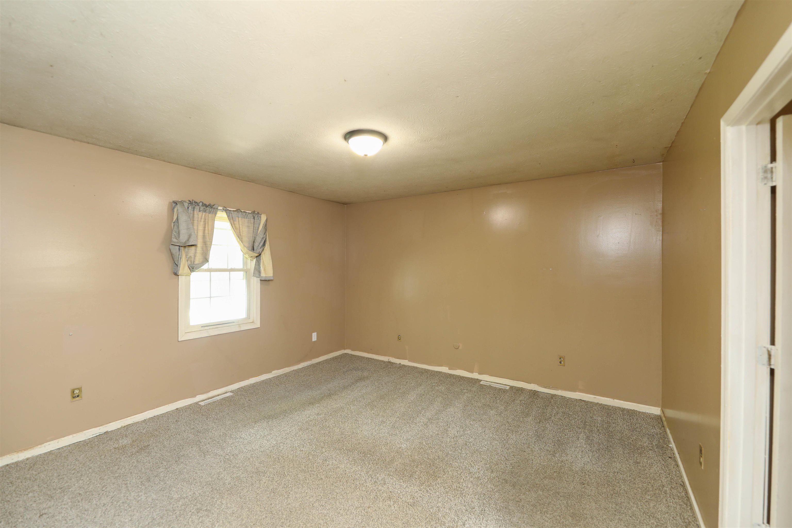 234 Montgomery Road Staunton, VA 24401 - Photo 21 of 39