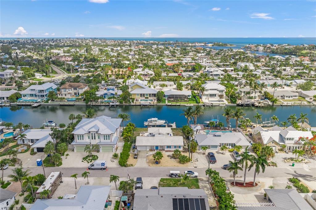 512 67th Street Holmes Beach, FL 34217 - Photo 11 of 25