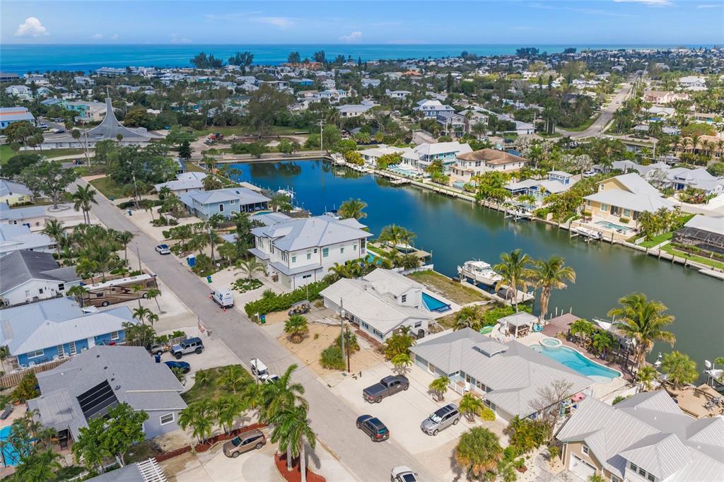 512 67th Street Holmes Beach, FL 34217 - Photo 12 of 25