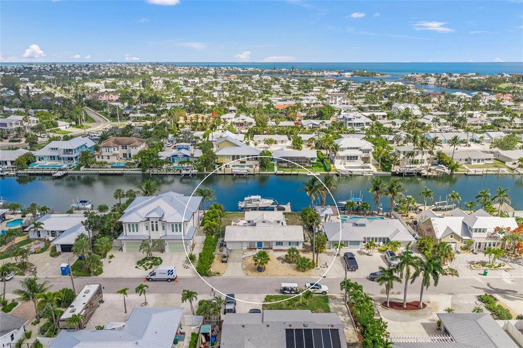 512 67th Street Holmes Beach, FL 34217 - Photo 5 of 25