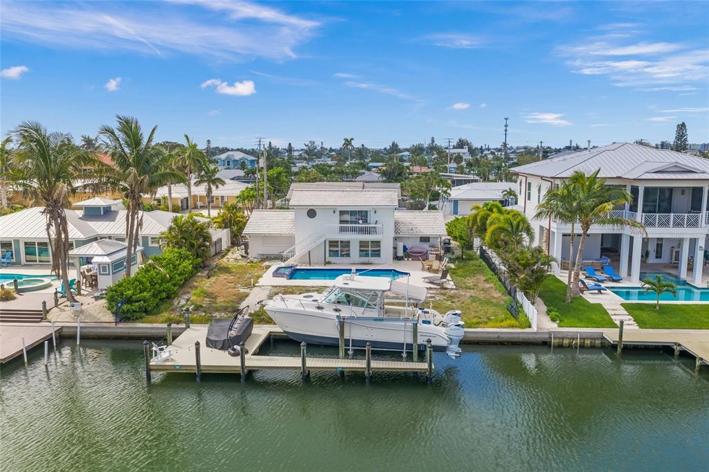 512 67th Street Holmes Beach, FL 34217 - Photo 6 of 25