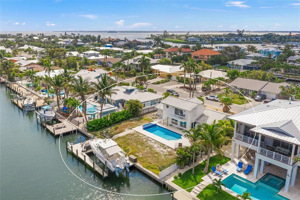 512 67th Street Holmes Beach, FL 34217 - Photo 8 of 25