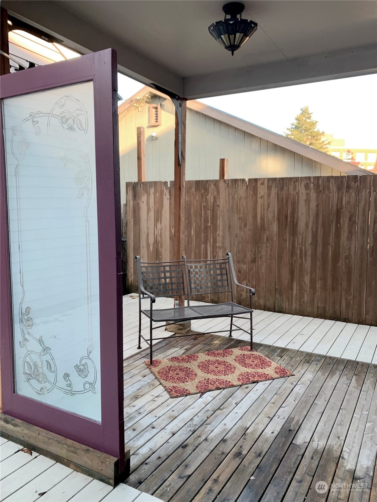 206 East 8th Street Aberdeen, WA 98520 - Photo 26 of 39 a view of a terrace with wooden floor