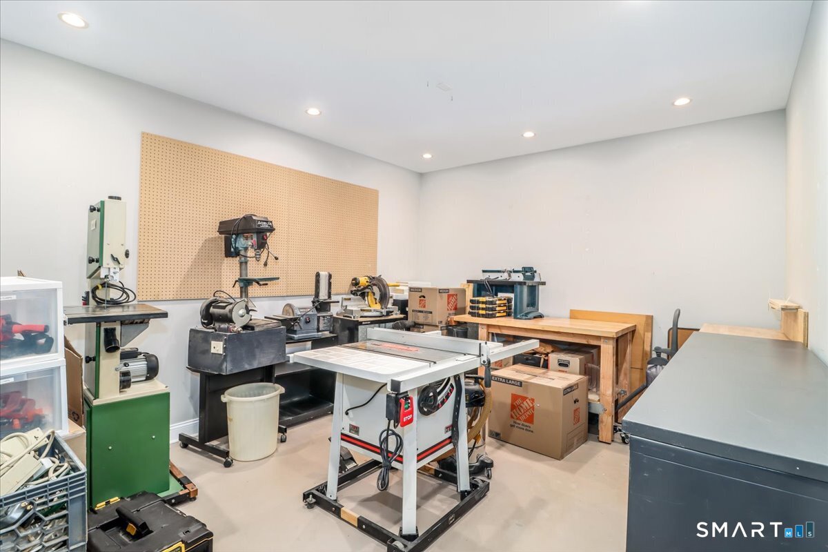 32 Hunting Ridge Lane, Unit 32 Bethel, CT 06801 - Photo 32 of 39 a view of a workspace with furniture