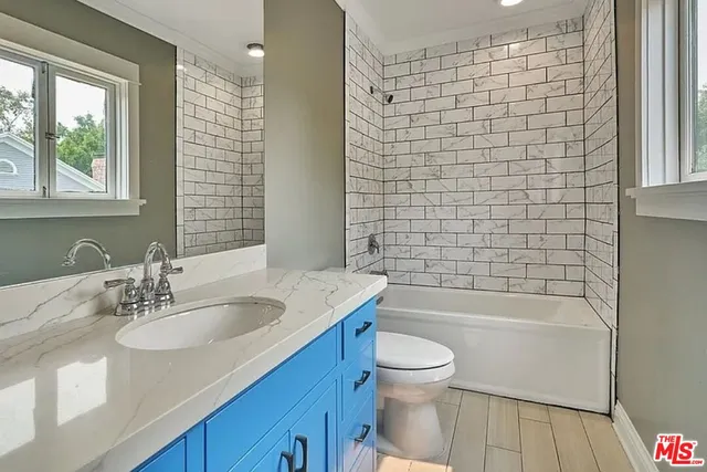 $11,500 | 515 South Van Ness Avenue, Los Angeles, CA 90020