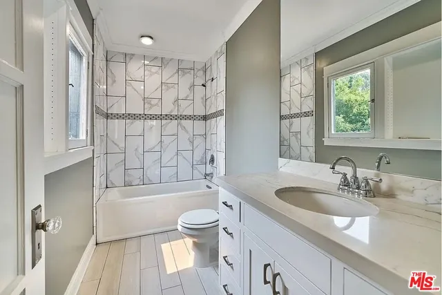 $11,500 | 515 South Van Ness Avenue, Los Angeles, CA 90020