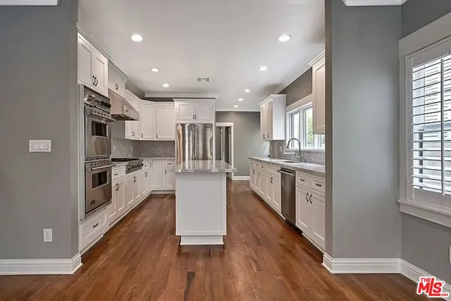 $11,500 | 515 South Van Ness Avenue, Los Angeles, CA 90020