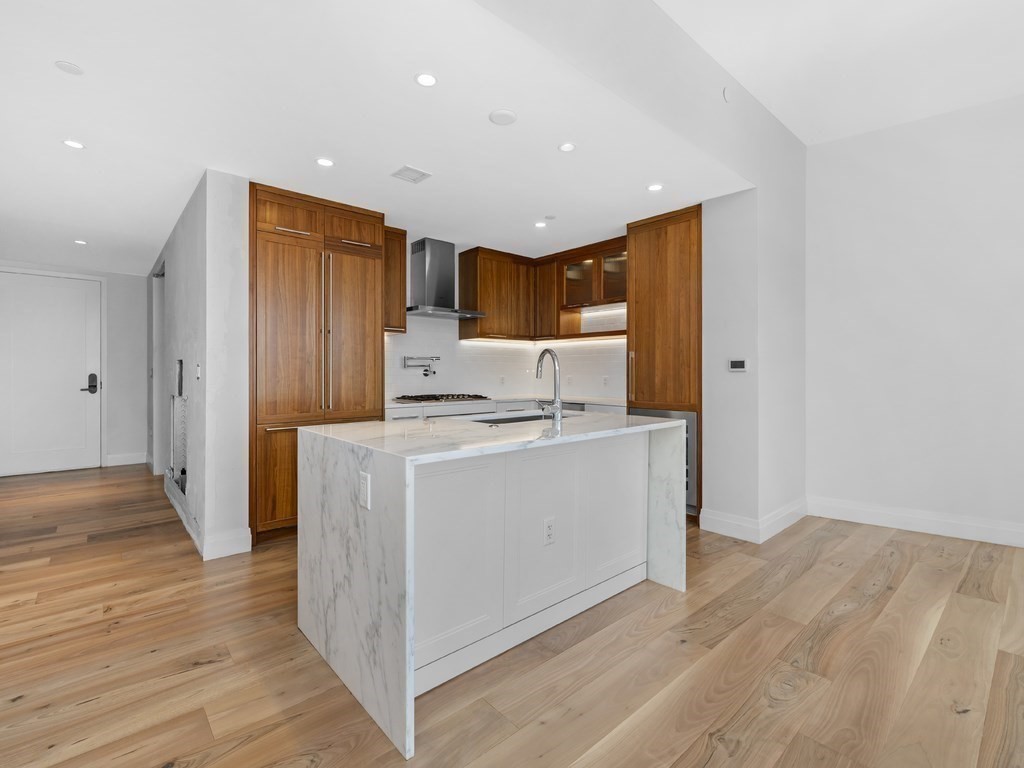 300 Pier 4 Blvd., Unit 7K Boston, MA 02210 - Photo 5 of 23