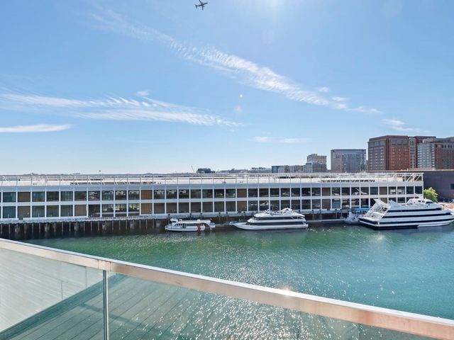 $1,875,000 | 300 Pier 4 Blvd., Unit 7K, Boston, MA 02210