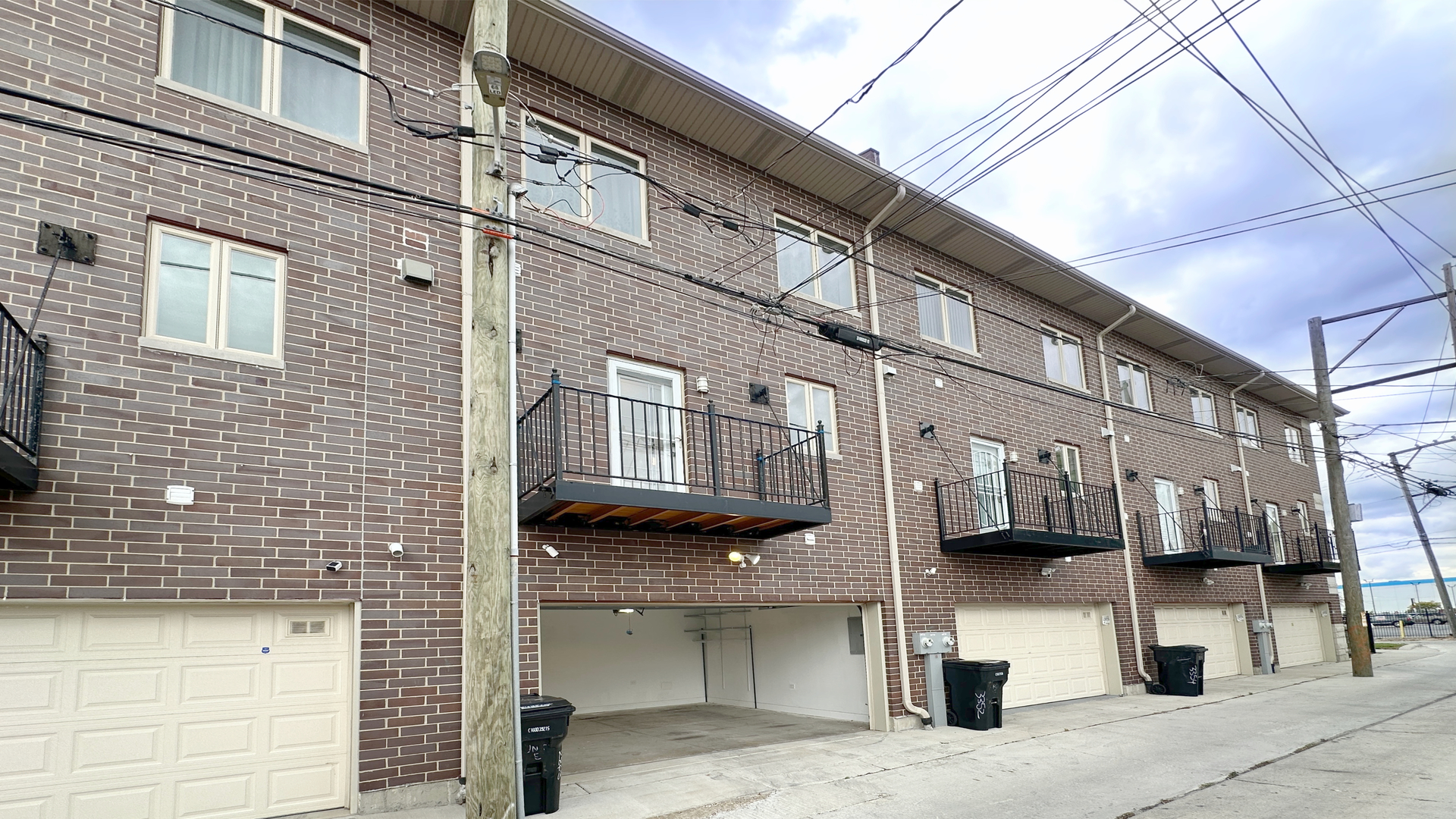 1538 West 34th Street, Unit E Chicago, IL 60608 - Photo 33 of 33 a view of a building with a street