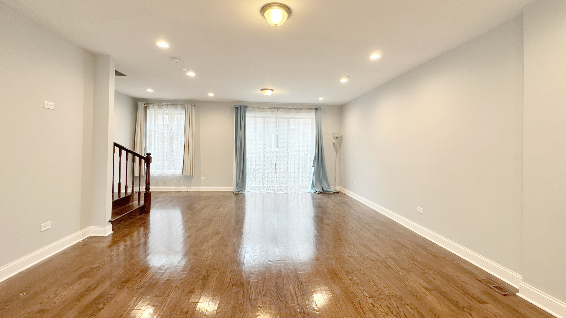 1538 West 34th Street, Unit E Chicago, IL 60608 - Photo 8 of 33 a view of a hallway with wooden floor