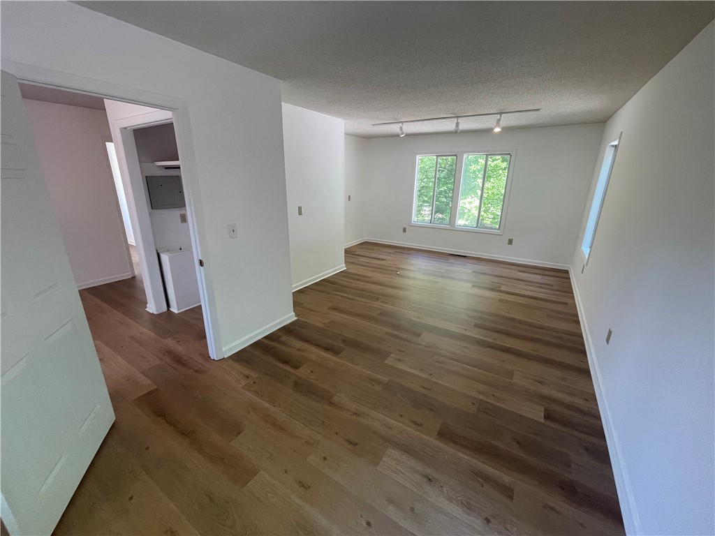 485 Mountain Rest Lake Road Mountain Rest, SC 29664 - Photo 29 of 45 Spacious living room