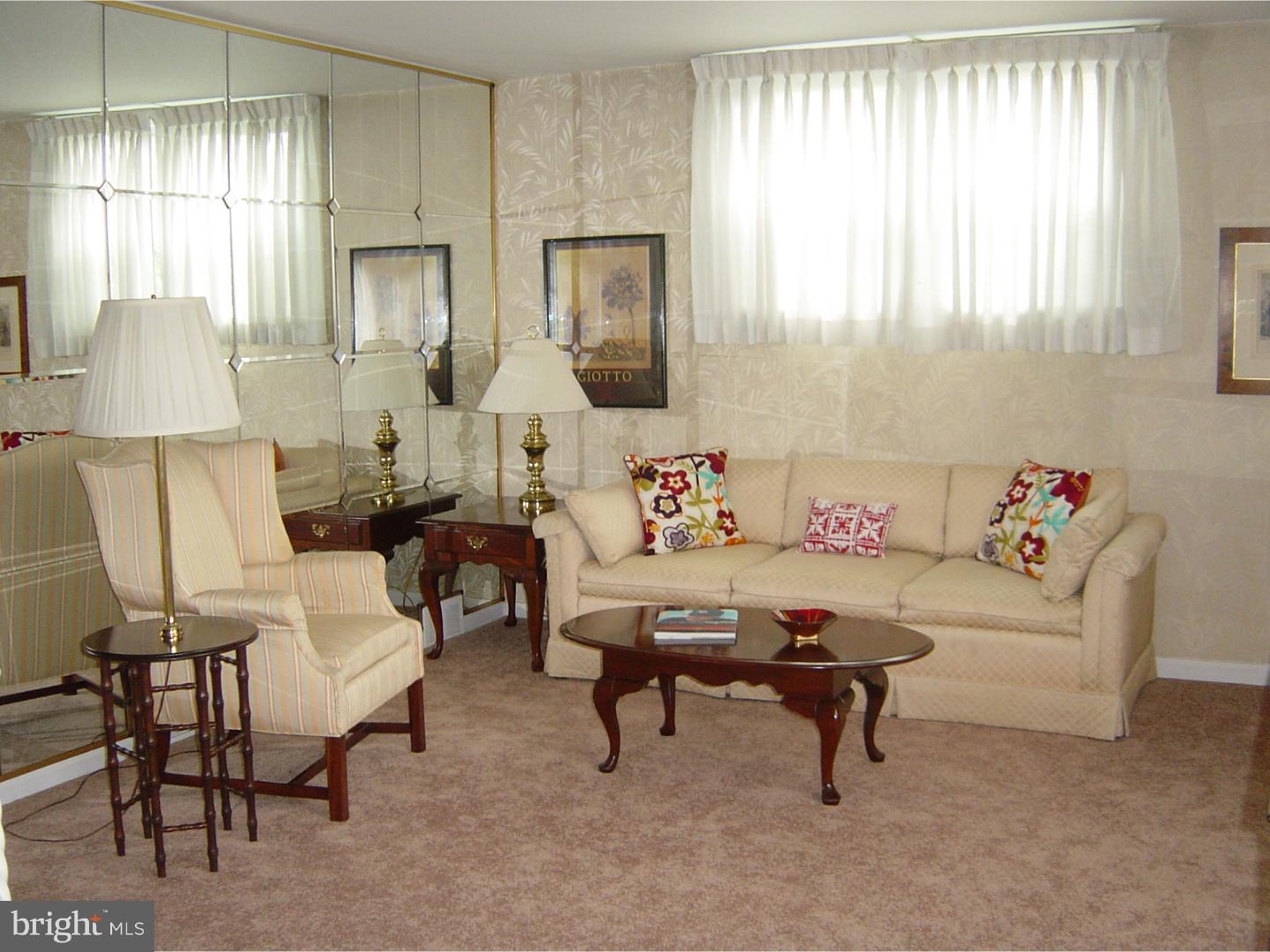 4435 Aberdale Road Philadelphia, PA 19136 - Photo 3 of 25