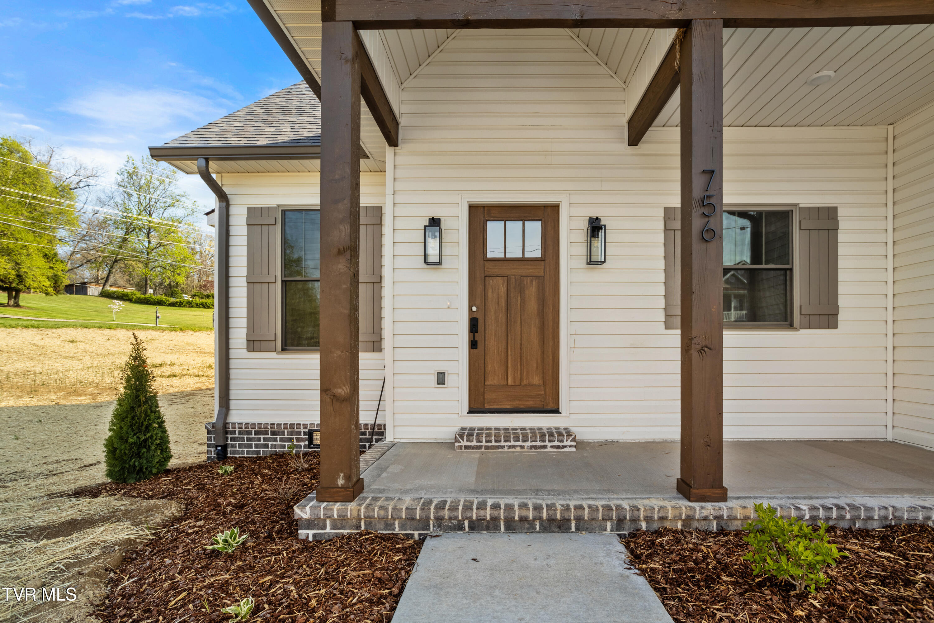 756 Tavern Hill Road Jonesborough, TN 37659 - Photo 2 of 41 Front of House