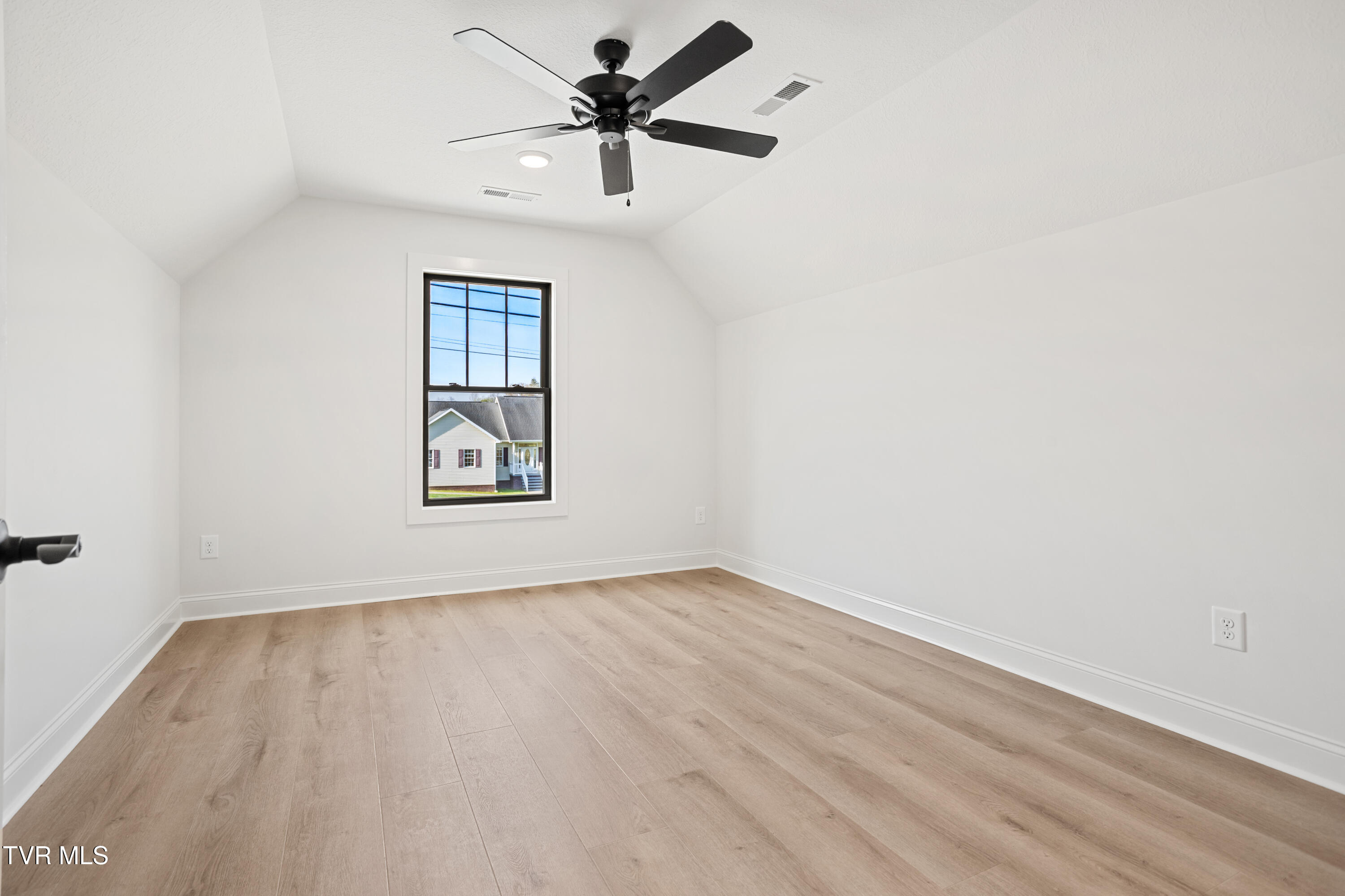 756 Tavern Hill Road Jonesborough, TN 37659 - Photo 22 of 41 756 Bedroom 2
