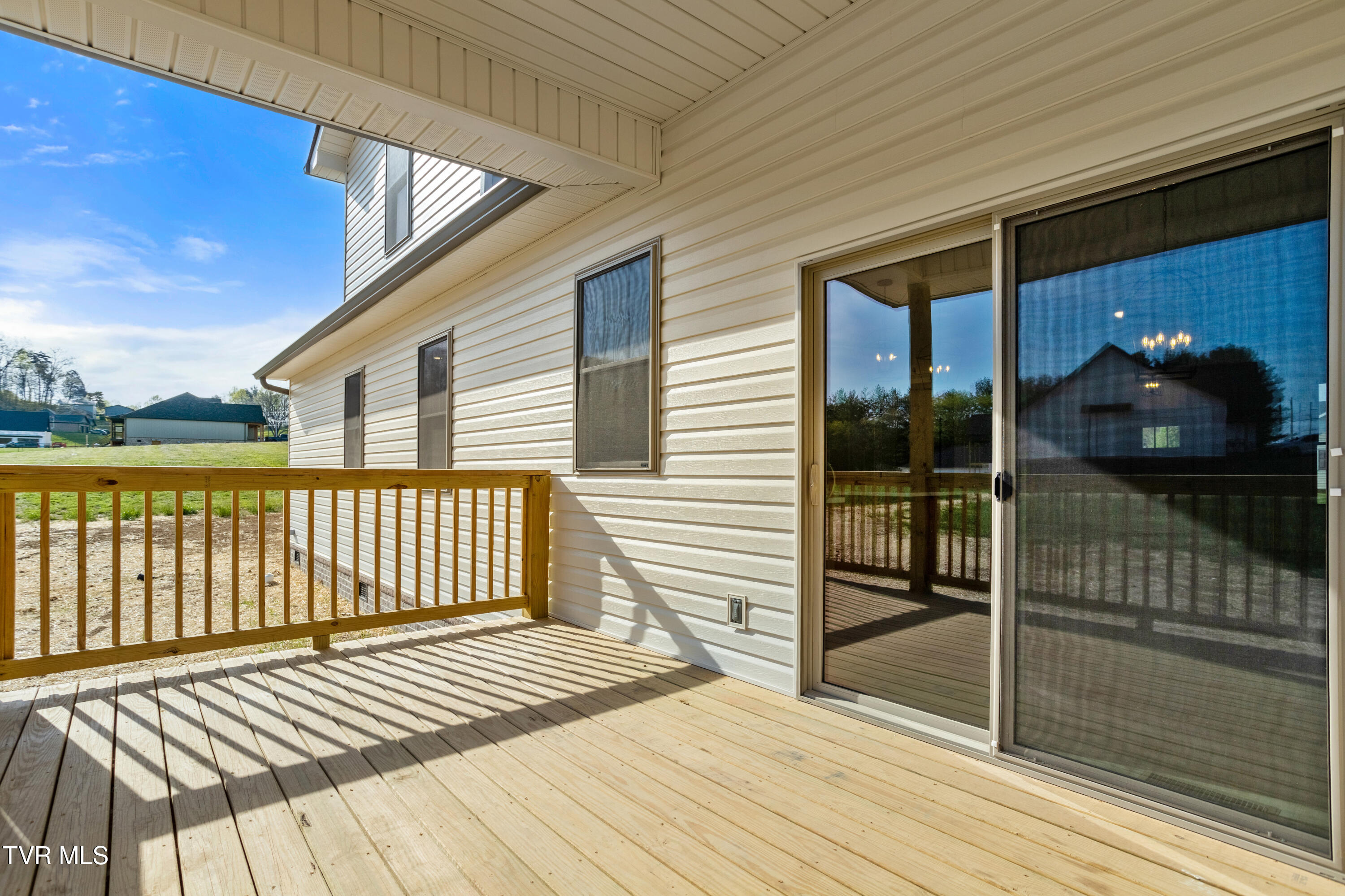 756 Tavern Hill Road Jonesborough, TN 37659 - Photo 35 of 41 756 Back Patio
