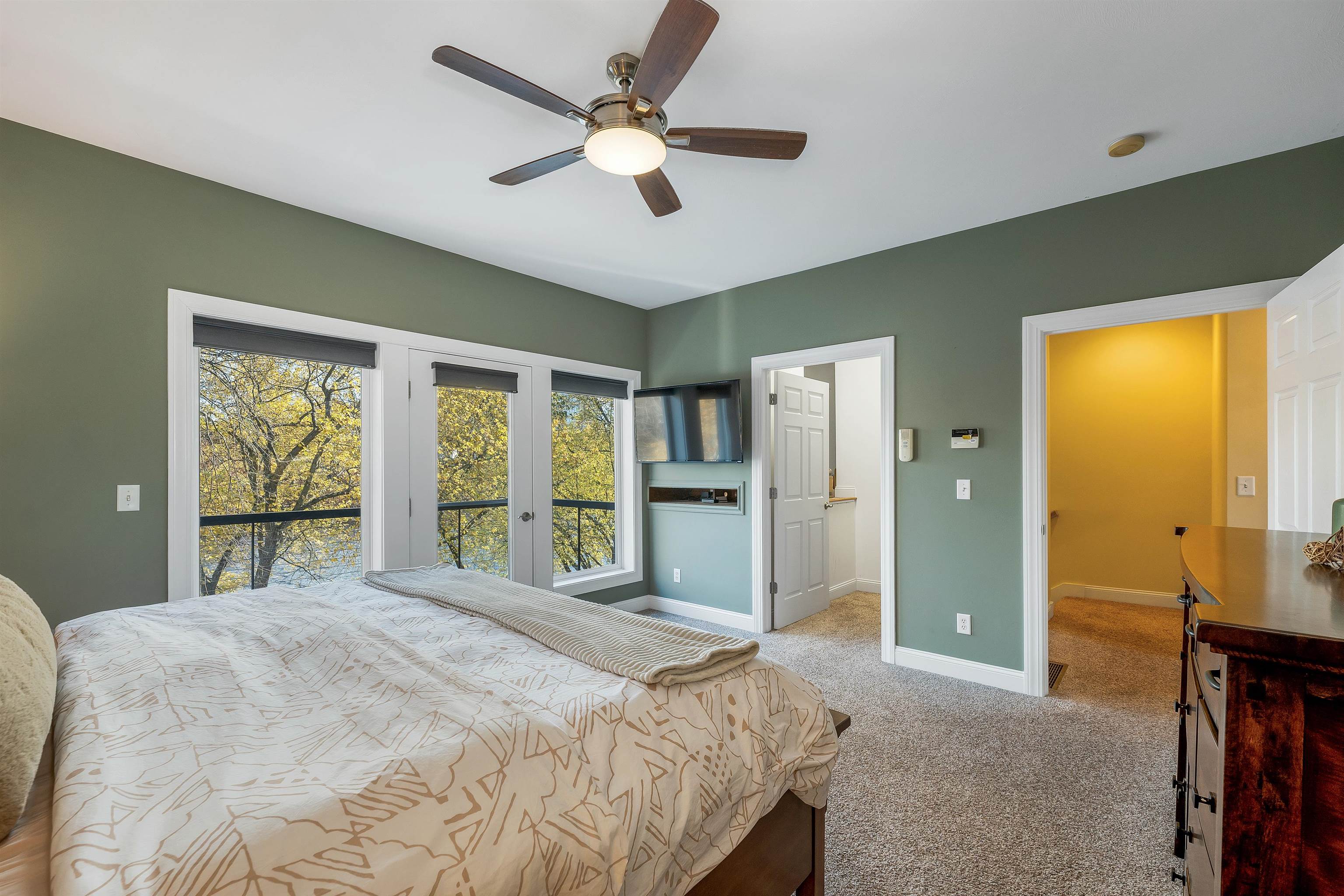 17 Riverfront Drive, Unit 3 Manchester, NH 03102 - Photo 37 of 55