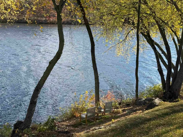 $699,000 | 17 Riverfront Drive, Unit 3, Manchester, NH 03102