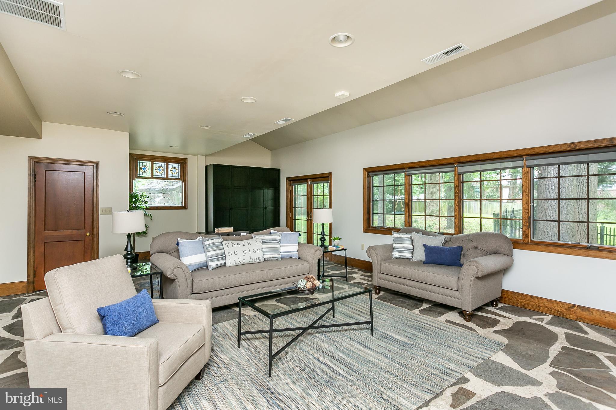 4 Springbriar Lane Baltimore, MD 21208 - Photo 7 of 64 Gallery Image 7