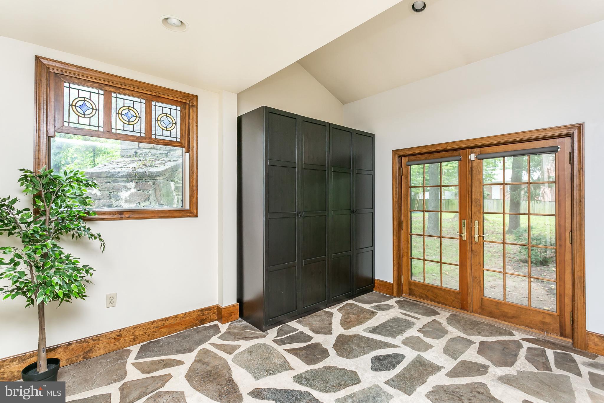 4 Springbriar Lane Baltimore, MD 21208 - Photo 10 of 64 Gallery Image 10