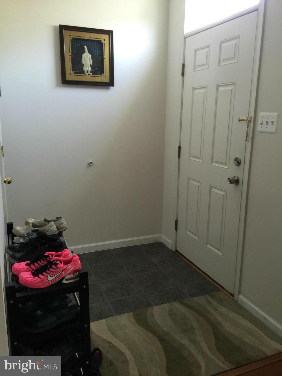 9818 Davison Road Baltimore, MD 21220 - Photo 5 of 12 Foyer