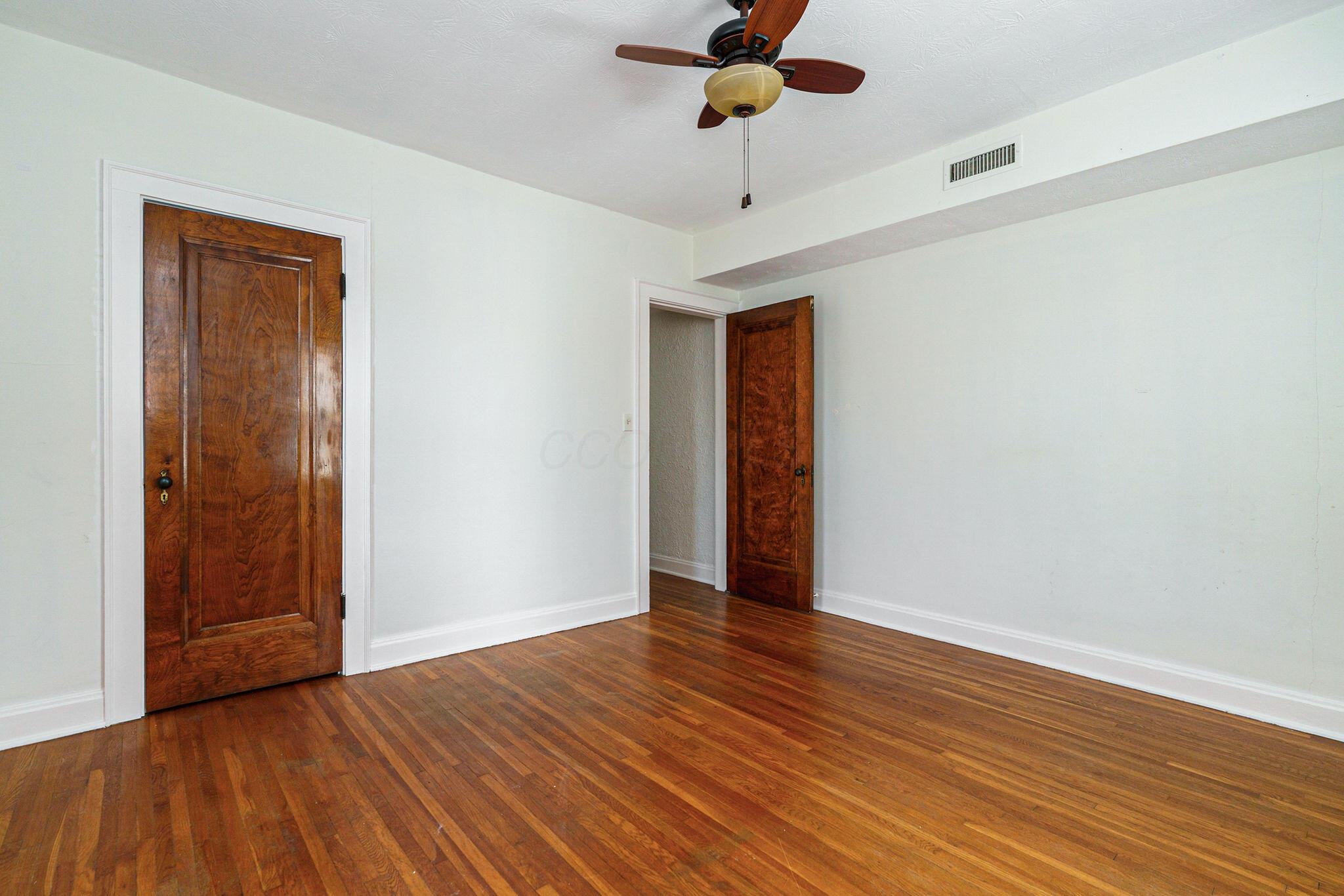 2229 Coventry Road, Unit 4 Columbus, OH 43221 - Photo 17 of 30