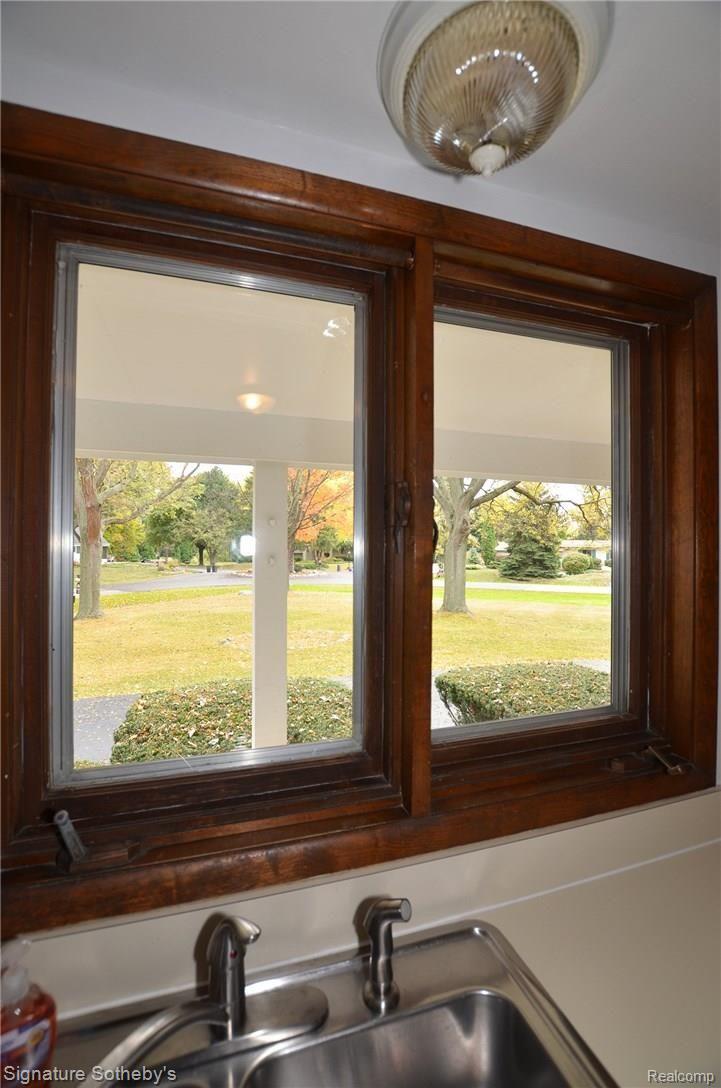5320 Echo Road Bloomfield Hills, MI 48302 - Photo 29 of 71 ekitchenwindow2.jpg